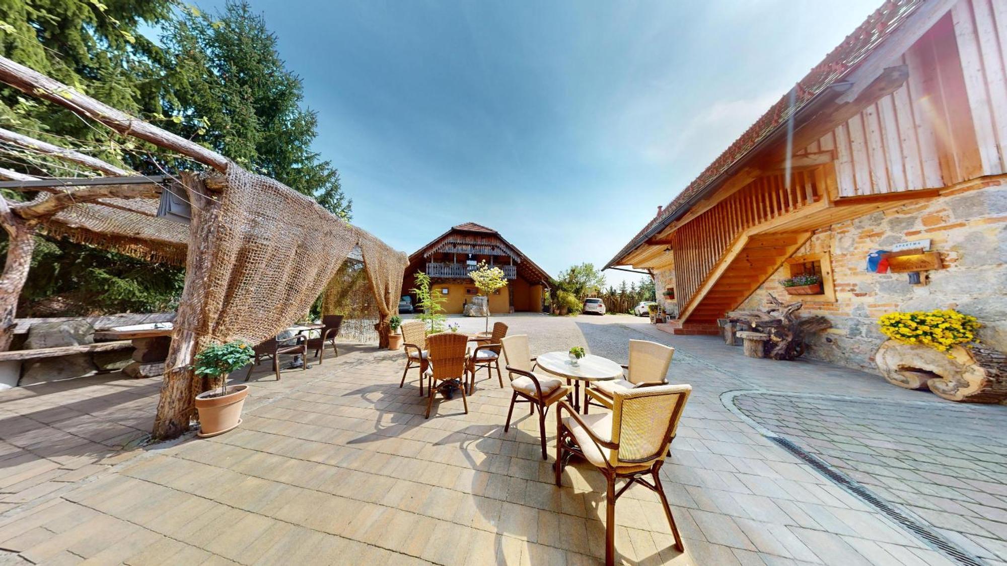 Resort Hisa Ida - Apartments With Hot Tub And Sauna Ivancna Gorica Εξωτερικό φωτογραφία