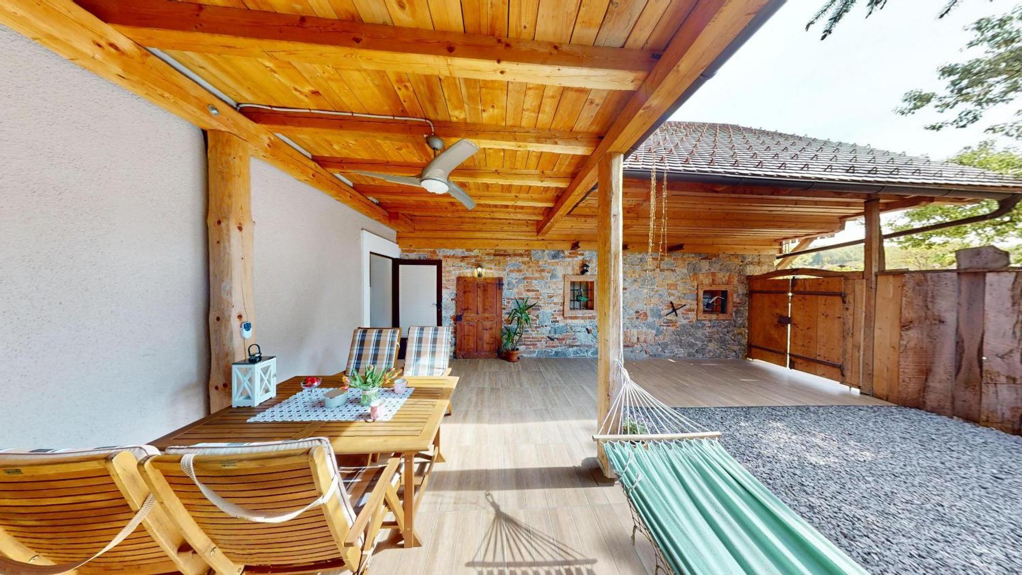 Resort Hisa Ida - Apartments With Hot Tub And Sauna Ivancna Gorica Εξωτερικό φωτογραφία