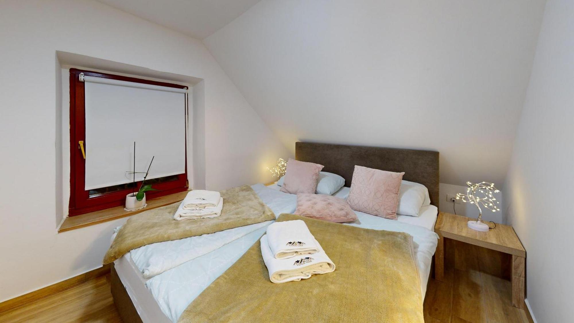 Resort Hisa Ida - Apartments With Hot Tub And Sauna Ivancna Gorica Δωμάτιο φωτογραφία